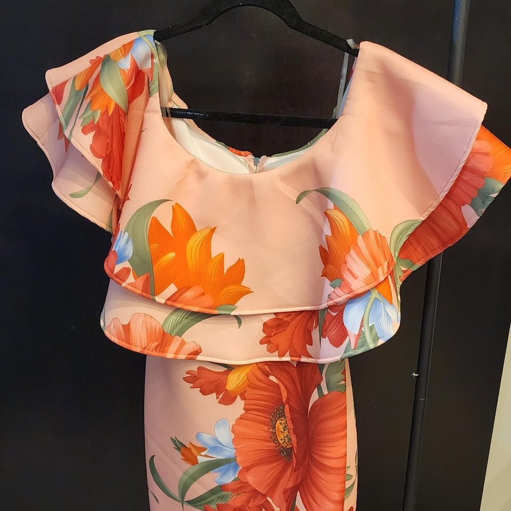 Floral off the shoulder dress size Medium